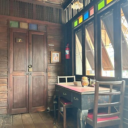 Chest'S Place Bangkok Exterior photo
